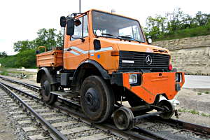 Mercedes-Schienen-LKW