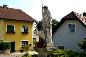 Statue Heiliger Florian