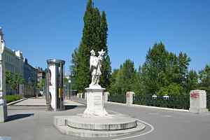 Nepomuk Statue in Wien