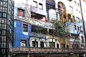 Hundertwasserhaus-Fasade