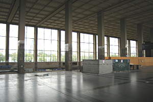 obere Halle des Westbahnhof 